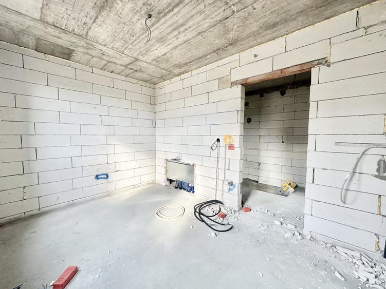 Duplex cu 5 camere cu Canalizare în Moșnița Nouă