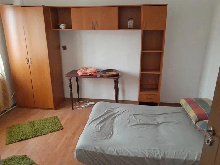 Garsonieră decomandată în 6 Vânători