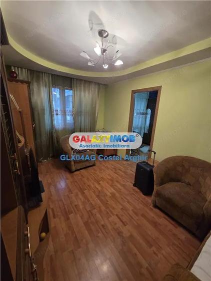 Apartament cu 2 camere semidecomandat în Craiovei