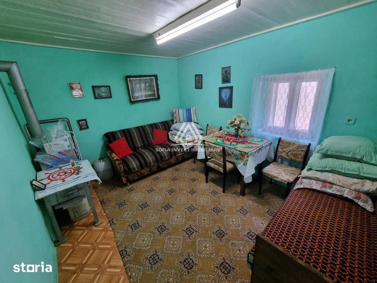 Casă cu 3 camere cu Teren 2604 Mp în Sâmboleni