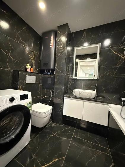 Apartament cu 3 camere decomandat în Panduri