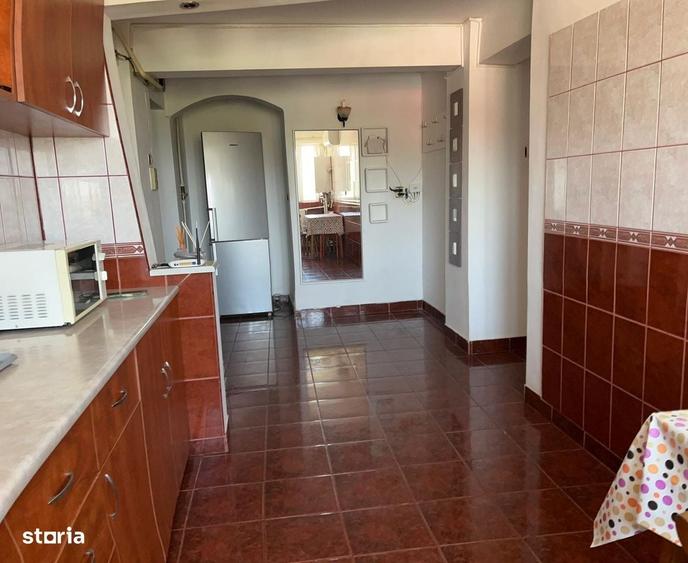 Apartament cu 3 camere decomandat în Nicolae Titulescu