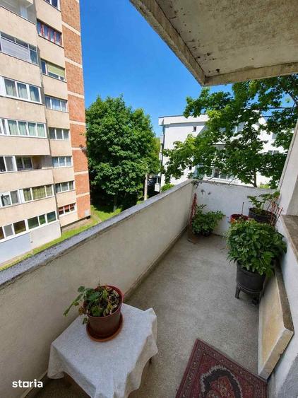 Apartament cu 3 camere decomandat în Central