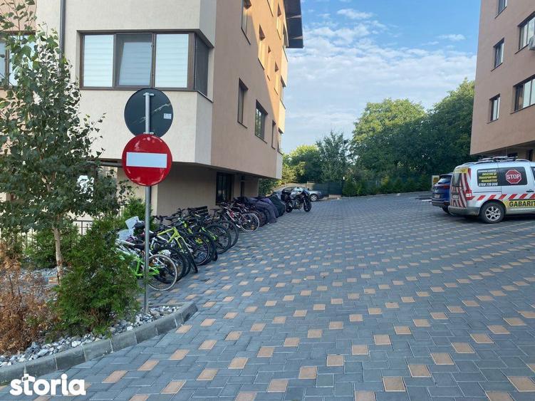 Apartament cu 3 camere, mobilat în Nicolina