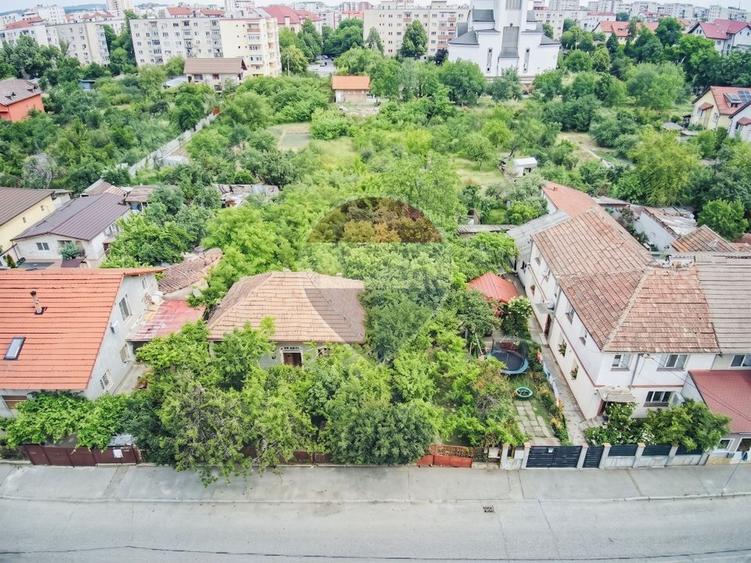 Casă individuală cu 2 camere cu Teren 495 Mp în Central