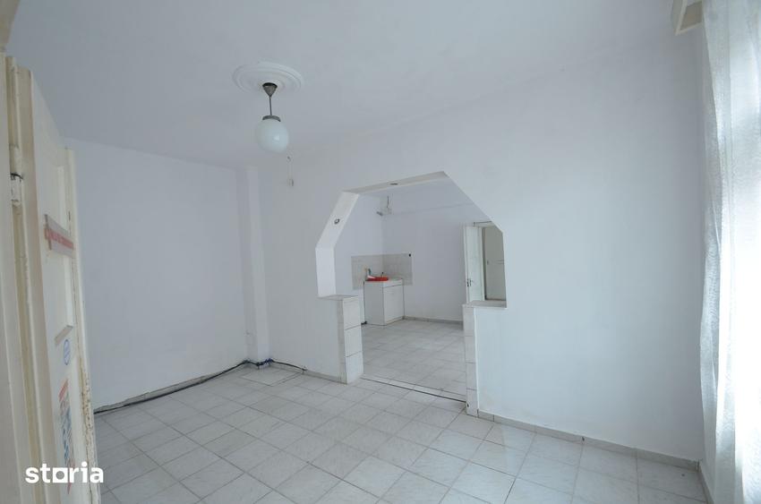 Casă cu 2 camere cu Teren 75 Mp în Central