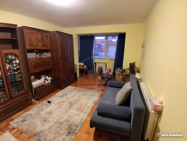Apartament cu 3 camere decomandat, mobilat în Zorilor