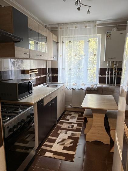 Apartament cu 2 camere semidecomandat în Primăverii