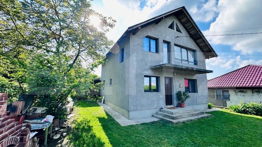 Casă individuală cu 4 camere cu Teren 400 Mp în Păun
