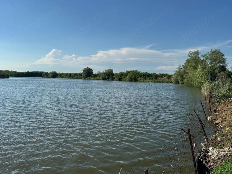 Teren de 1300 mp, în Piteasca