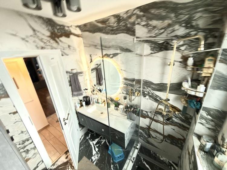 Apartament cu 4 camere decomandat în Grădina Icoanei