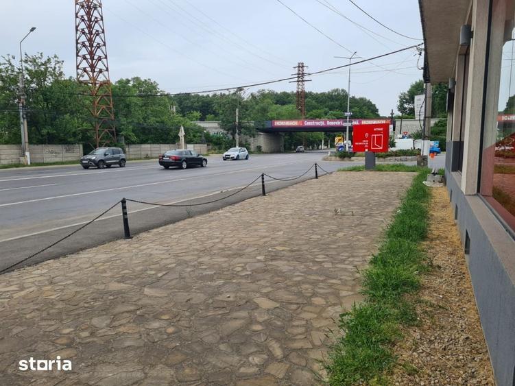 Spațiu comercial, de 270 mp, în Otopeni