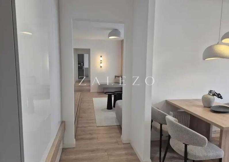 Apartament cu 3 camere semidecomandat, mobilat în Circumvalațiunii