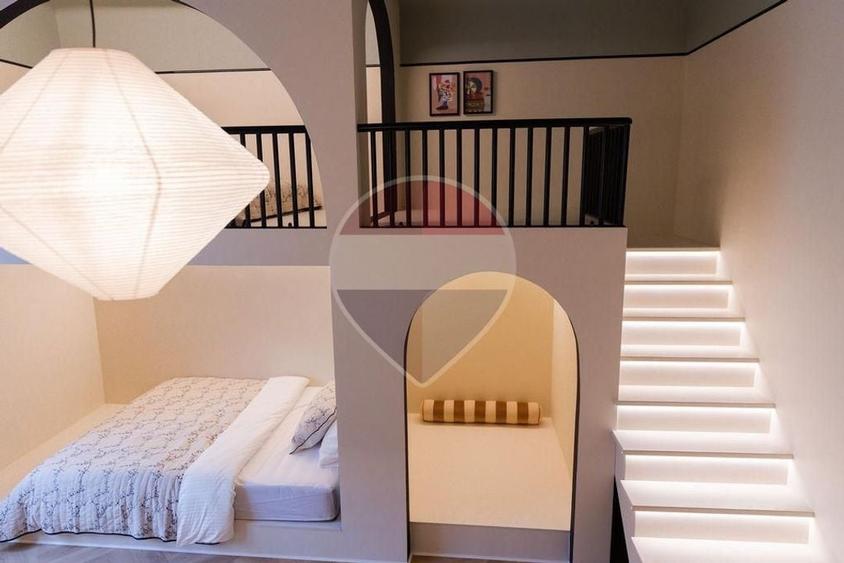 Apartament cu 3 camere decomandat, mobilat în Central