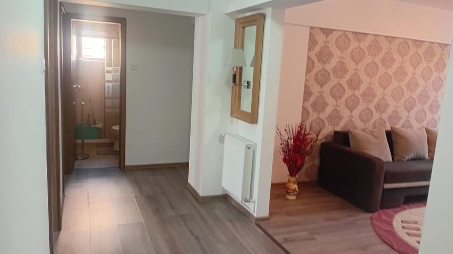 Apartament cu 4 camere decomandat în Aurel Vlaicu