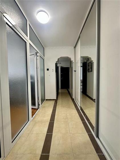 Apartament cu 3 camere decomandat, mobilat în Km 4-5