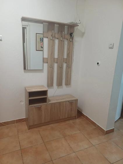 Apartament cu 2 camere decomandat în Cornișa