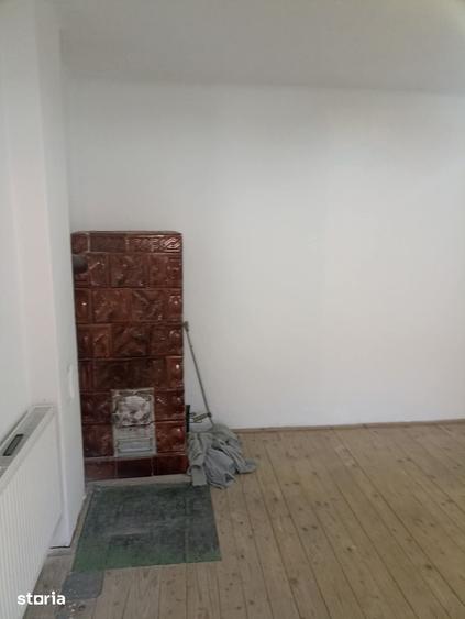 Casă cu 2 camere cu Teren 625 Mp în Central