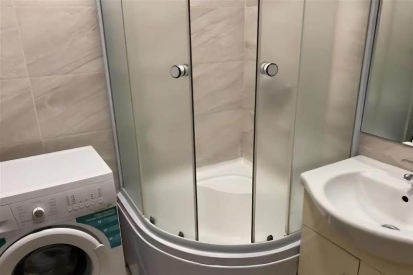 Apartament cu 2 camere decomandat, mobilat în Păcurari