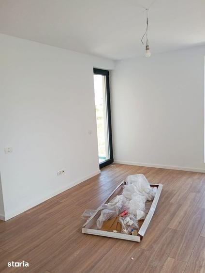 Vila Tunari str. Paris, 5 camere, curte 300 mp, 400 mp construiti - 20