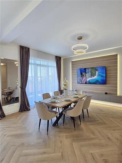Duplex cu 5 camere cu Canalizare în Florești