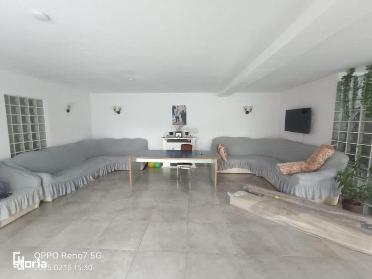 Casă cu 4 camere în Pietriș