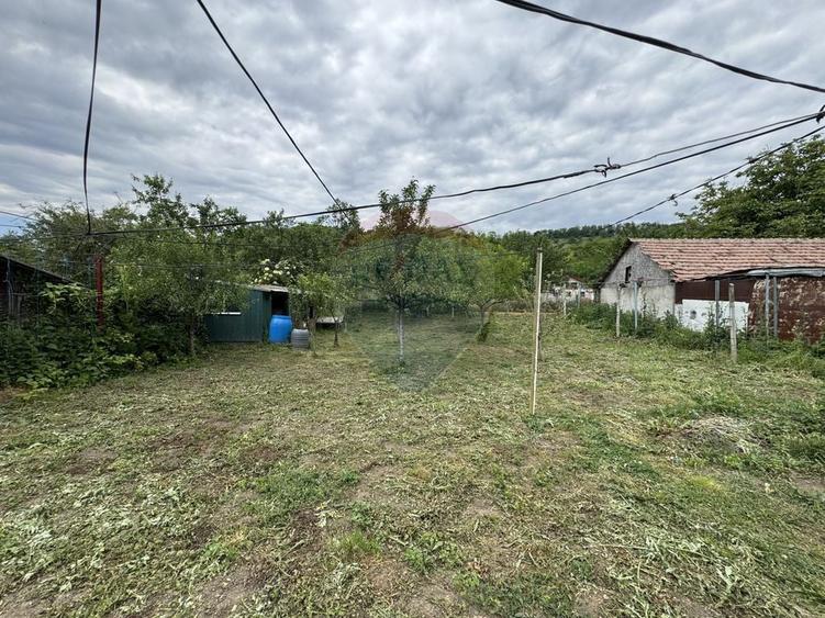 Casă cu 5 camere cu Teren 1026 Mp în Dârlos