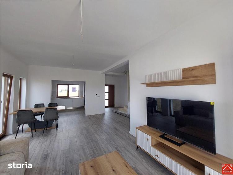 Casă cu 4 camere cu Teren 400 Mp în Vladimirescu