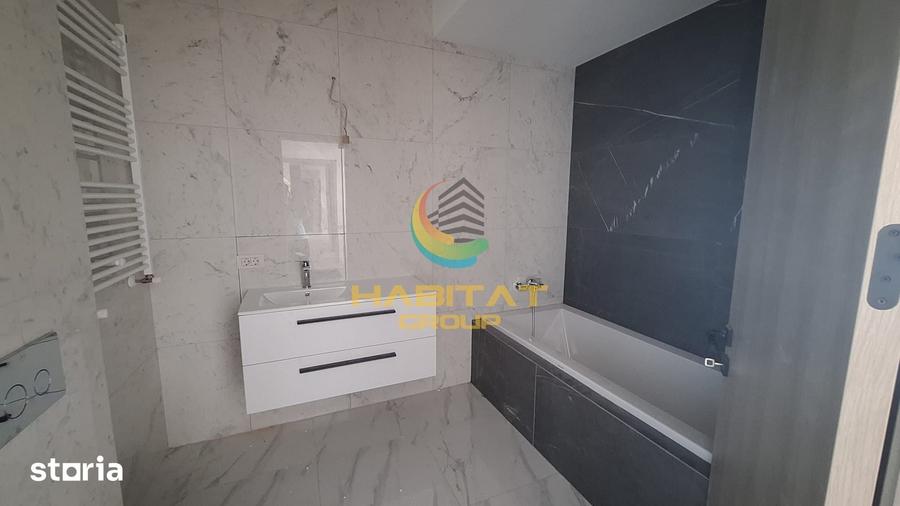 Apartament cu 3 camere semidecomandat în Berceni