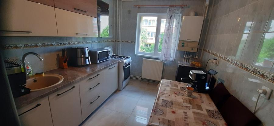 Apartament cu 2 camere decomandat, mobilat în Răcădău