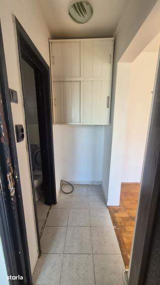 Apartament cu 2 camere semidecomandat în Pantelimon
