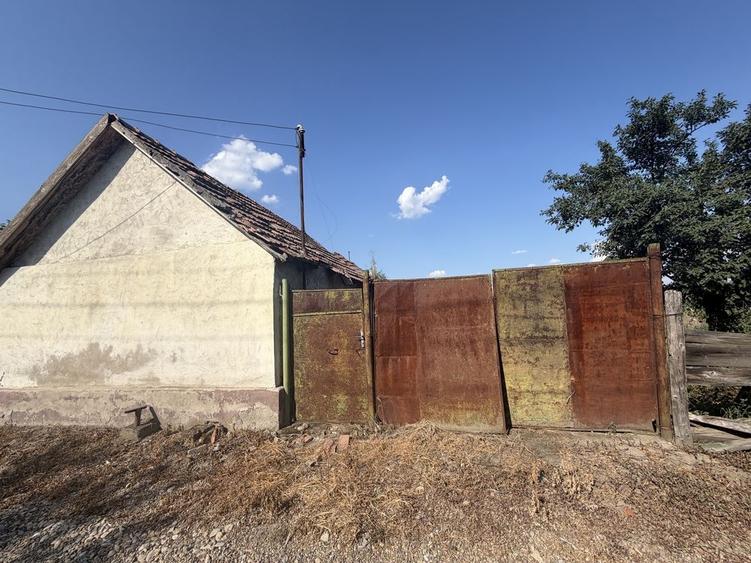 Casă cu 2 camere în Cheresig