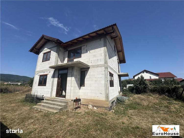 Casă cu 4 camere în Ampoi 3