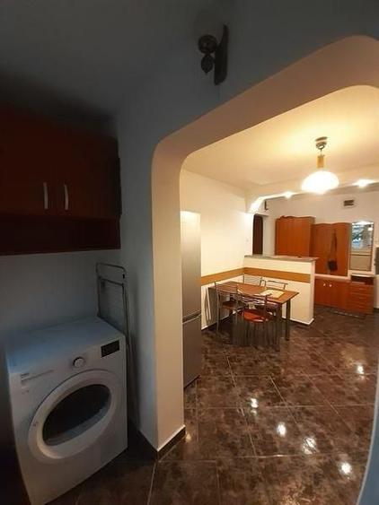 Apartament cu 2 camere decomandat, mobilat în Apărătorii Patriei