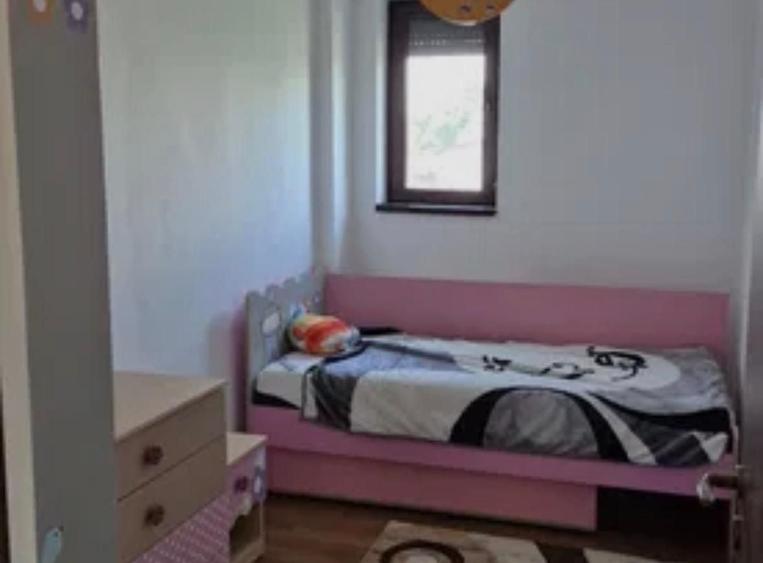Apartament cu 3 camere, mobilat în Bucureștii Noi