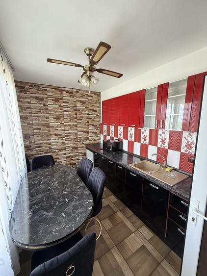 Apartament cu 3 camere în Aștileu