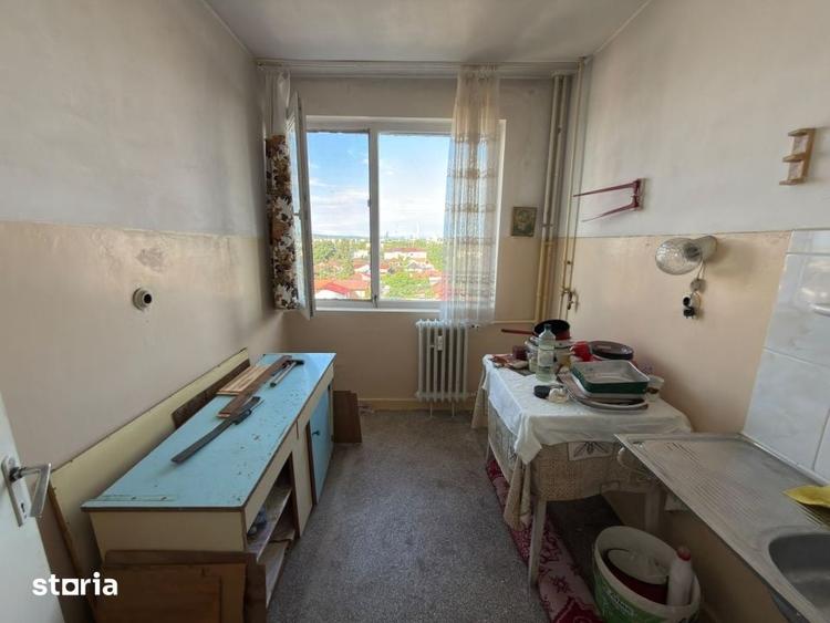Apartament cu 3 camere semidecomandat în Andrei Mureșanu