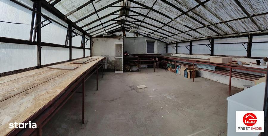Casă cu 7 camere cu Teren 2667 Mp în Central
