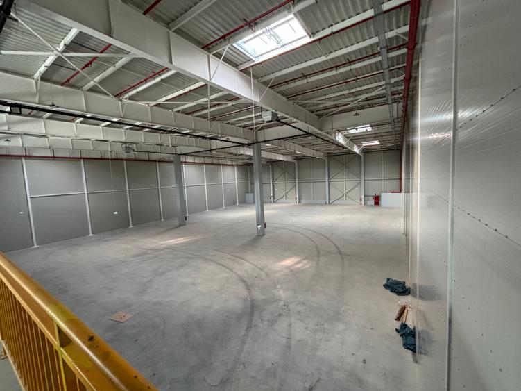 Spațiu industrial, de 10,000 mp, în Centura Vest