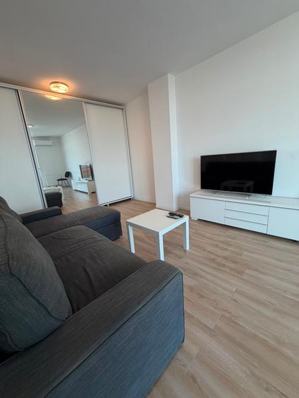 Apartament cu 2 camere semidecomandat în Complex Studențesc