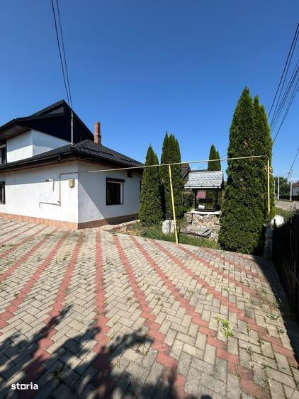 Casă cu 3 camere în Central