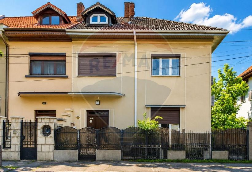 Duplex cu 5 camere cu Teren 354 Mp în 13 Septembrie
