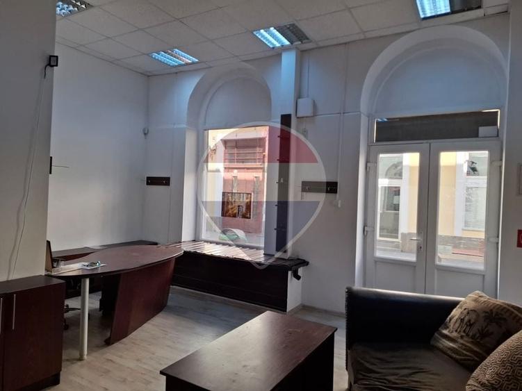 Spațiu comercial, de 28 mp, în Ultracentral