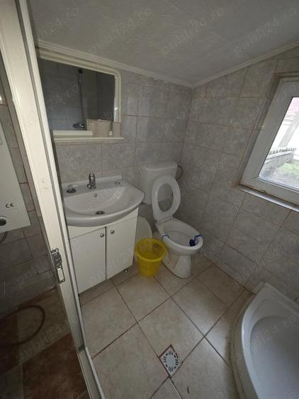 Casă cu 3 camere cu Teren 1800 Mp în Livada