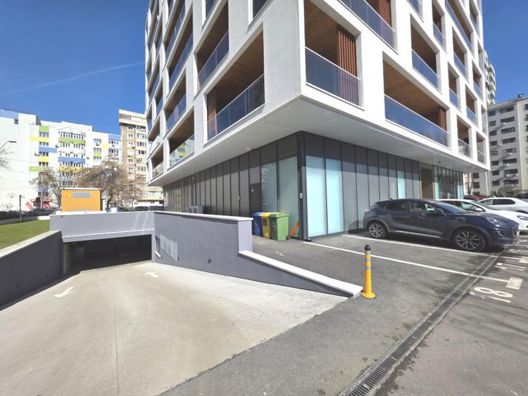 Zona Marriot, Prima inchiriere, totul nou,2 camere (loc de p - 9