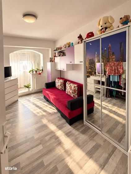 Apartament cu 3 camere decomandat în Barieră
