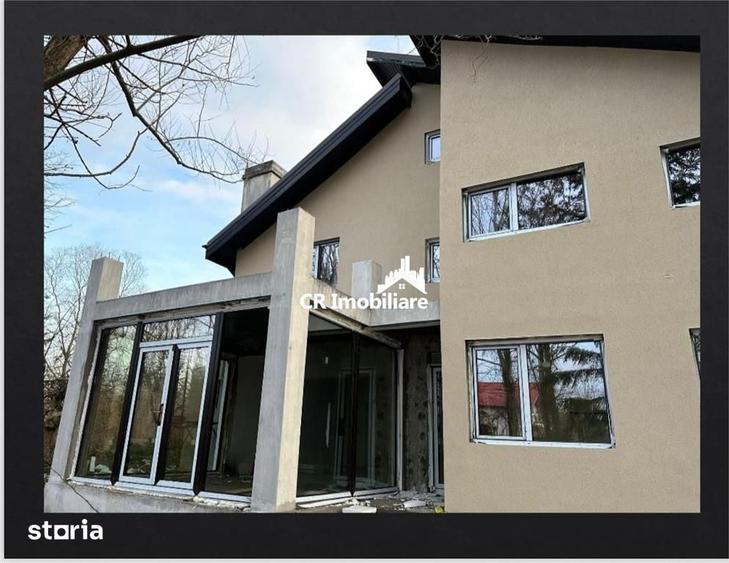 Casă cu 9 camere cu Teren 4000 Mp în Snagov