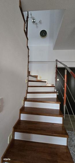 Apartament cu 3 camere, mobilat în Central