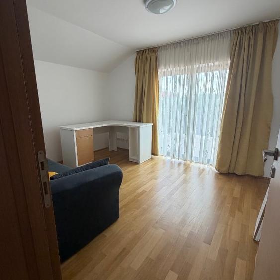 Casă individuală cu 5 camere cu Teren 706 Mp în Dumbrăvița