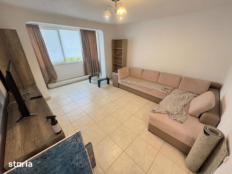 Apartament cu 3 camere decomandat, mobilat în Gara